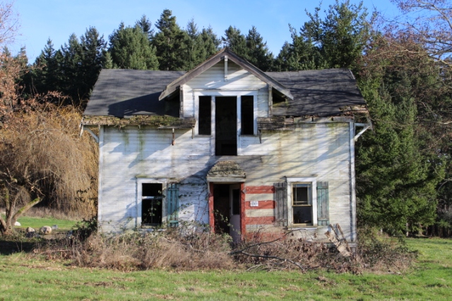 photography, photos, photo journal, travel, travel blog, point roberts, ocean, ocean vacation, photo essay, nature, nature photography, abandoned homes, abandoned places, lifestyle, lifestyle blog